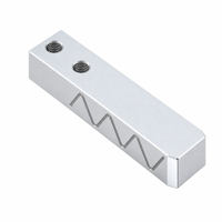 SJHY E1320 Poteau de guidage carré standard européen, goupille de commande trempée 20Cr, rainures d'huile en zigzag, tolérance de 0,005 mm pour la précision