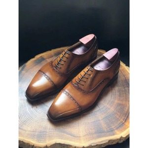 Zapatos de Boda para Hombre de Exquisita Fabricación, Oxford de Cuero Puro Marrón con Cordones, Hechos a Mano con Construcción Goodyear y Pintados a Mano - Product Image 2