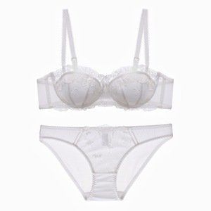 Fabricant OEM de sous-vêtements Ensemble de soutien-gorge push-up avec anneau en acier souple brodé français Sous-vêtements sexy en dentelle pour <span class=keywords><strong>gros</strong></span> seins - Product Image 1