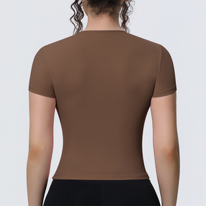 Hauts de sport YIYI à séchage rapide pour femmes, coupe ajustée, athlétiques, pour la course, la gym, le yoga, manches courtes, respirants, col rond - Product Image 3