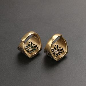 फैशन ज्वेलरी ग्लास रिंग पीतल पंक व्यक्तित्व रॉक पुरुषों की अंगूठी - Product Image 4