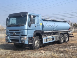 Camion-citerne de transport de produits chimiques sur mesure 20000L-30000L pour le transport de liquides spéciaux, camion-citerne de ravitaillement à vendre - Product Image 6