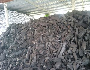 Carbón de Caoba de Primera Calidad para Cocinar y Asar, Alta Energía, Larga Duración, 3J Calory, 2% de Ceniza, de Fabricante Vietnamita - Product Image 5