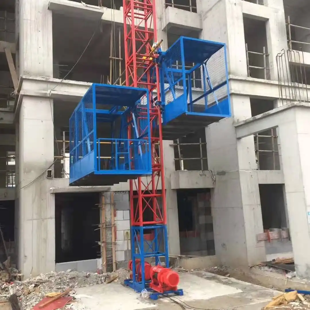 Construcción vertical material de carga el ascensor