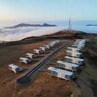 Maison capsule modulaire préfabriquée de luxe à deux étages avec 2 chambres et petit espace avec panneau solaire