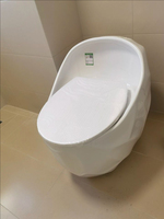 WC en céramique monobloc à poser au sol, forme œuf, couleur personnalisée, bleu rond, pour salle de bain d'hôtel, Foshan
