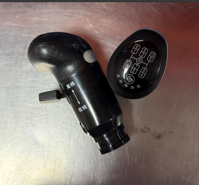 10JS160170801054 gear shift knob