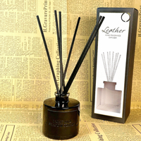 Emballage personnalisé 100ml Bouteilles en verre de diffuseur de roseau d'aromathérapie de parfum noir avec bâton et boîte-cadeau