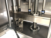 Machine d'étiquetage de capsulage de remplissage de bouteilles de remplisseur de piston linéaire entièrement automatique