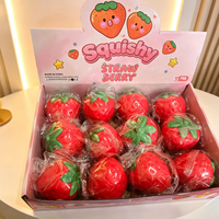 Jouet Squishy Fraise Mignon, Doux et à Remontée Lente, Anti-Stress, Idéal pour les Cadeaux de Fête pour Enfants