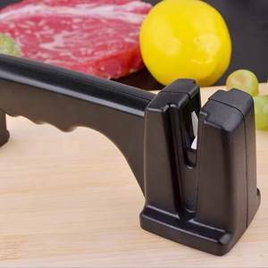 Aiguiseur de couteaux en céramique manuel multi-grains, outil de cuisine portatif pour un affûtage rapide avec une conception de poignée confortable - Product Image 4