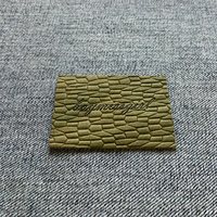 Étiquettes en cuir PU véritable avec logo personnalisé en relief et peaux de serpent sculptées, à coudre pour vêtements, patchs et étiquettes de sacs – Vente en gros
