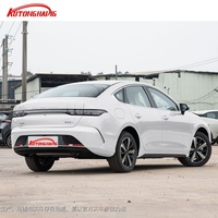 BYD Destroyer 05 Hybride Berline 4 Portes 5 Places Véhicule à Énergie Nouvelle avec ACC CarPlay E-CVT Traction Avant Design Compact 2025