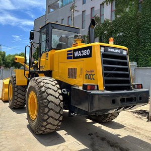 Komatsu WA380 en excellent état, faible nombre d'heures de fonctionnement, peinture d'origine, entièrement révisé, puissance élevée, haute efficacité, prêt à l'emploi immédiat - Product Image 4