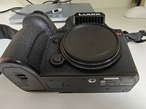 Cámara de Fotografía Original Lumix S5 Mark II de 24.2MP y 6K con Formato Completo y Tarjeta SD, Usada - Product Image 3