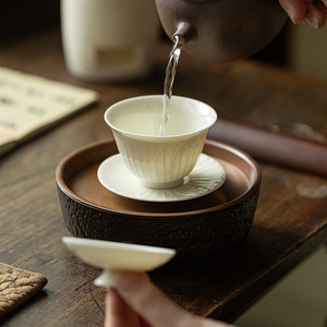 Juego de Té Kung Fu Guanlan de Cerámica Esmaltada Blanca con Diseño de Pétalos de Loto, Gaiwan de 3 Piezas, Taza con Tapa, Gran Capacidad, para el Hogar - Product Image 4