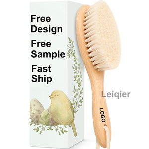Brosse à cheveux pour bébé en bois avec logo personnalisé, brosse pour bébé avec poils <span class=keywords><strong>de</strong></span> chèvre naturels, <span class=keywords><strong>peigne</strong></span> pour bébé qui aide à prévenir la crèche <span class=keywords><strong>de</strong></span> l'emmaillotage - Product Image 1