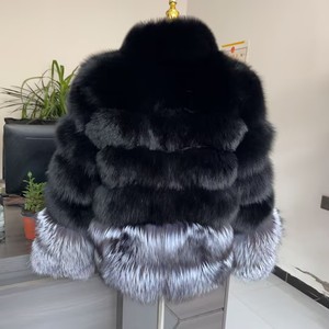 Manteau d'hiver pour femme en fourrure de <span class=keywords><strong>renard</strong></span> naturelle et de <span class=keywords><strong>renard</strong></span> <span class=keywords><strong>argenté</strong></span>, style col montant, fabriqué par mélange de fourrures - Product Image 3