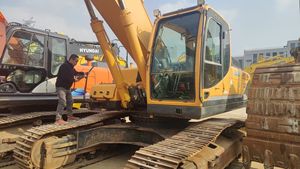Le rendement élevé a utilisé l'excavatrice hydraulique d'occasion de Hyundai d'excavatrice de chenille de la R330LC-9S 22 tonnes 33 tonnes de Robex220LC-9S de Hyundai - Product Image 5
