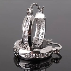 Orecchini a Cerchio Vintage per Donne, Accessori per Orecchie Semplici e alla Moda per Uso Quotidiano, Outfit Casual e Regalo - Product Image 1