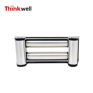 Rodillo guía Thinkwell de acero de 110 mm con espaciado entre orificios de 254 mm para cabrestante de vehículos todoterreno - Product Image 1