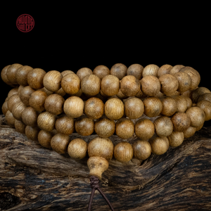 สร้อยข้อมือประคำไม้กฤษณา 108 เม็ด ขนาด 6 มม. เกรด 1 ไม้กฤษณาหายาก กลิ่นหอมธรรมชาติเข้มข้น เครื่องประดับสำหรับการทำสมาธิ - Product Image 3