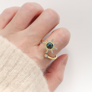 Anillos Minimalistas Giratorios con Diseño de Sol, Ajustables, con Circonitas Engastadas, Bañados en Oro sobre Cobre, Joyería Antideslustre para Mujer - Product Image 2