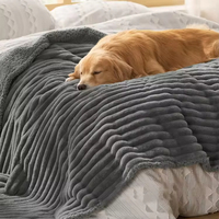 Plaid pour meubles en velours de laine d'agneau à carreaux, couverture chaude pour animaux de compagnie, résistante à l'eau