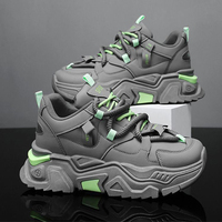 Chaussures décontractées charmantes pour jeunes, vente en gros, baskets de sport antidérapantes à plateforme, chaussures de course tendance à semelle souple