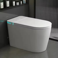 YF 2026 Toilette intelligente de luxe haut de gamme avec télécommande, double chasse automatique, capteur de pied, bidet monobloc en céramique