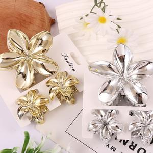 Nouvel Arrivage – Lot de 3 Pinces à Cheveux Fleur d'Œuf, Couleurs Dégradées, en Plastique, pour un Accessoire de Coiffure Tendance pour les Vacances - Product Image 3