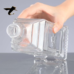 Botellas de Vidrio Rojas Personalizadas de Fábrica de 500ml y 750ml con Tapa de Rosca, Botellas para Whisky, Ron, Tequila y Vino de Marca, Gran Venta - Product Image 3