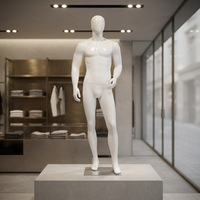 Mannequin Homme Corps Entier Tendance pour Vitrine, Présentoir de Showroom et Accessoires de Magasin de Vêtements en Matériau FRP