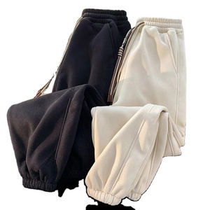Vendita calda <span class=keywords><strong>pantaloni</strong></span> <span class=keywords><strong>della</strong></span> <span class=keywords><strong>tuta</strong></span> foderati in pile di nuovo stile <span class=keywords><strong>pantaloni</strong></span> <span class=keywords><strong>della</strong></span> <span class=keywords><strong>tuta</strong></span> a doppia vita in cotone a gamba dritta - Product Image 1