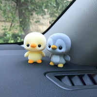Ornement de voiture en plastique en forme de canard jaune de dessin animé, petit cadeau créatif 4x4x5.5cm, décoration mignonne en forme d'animal