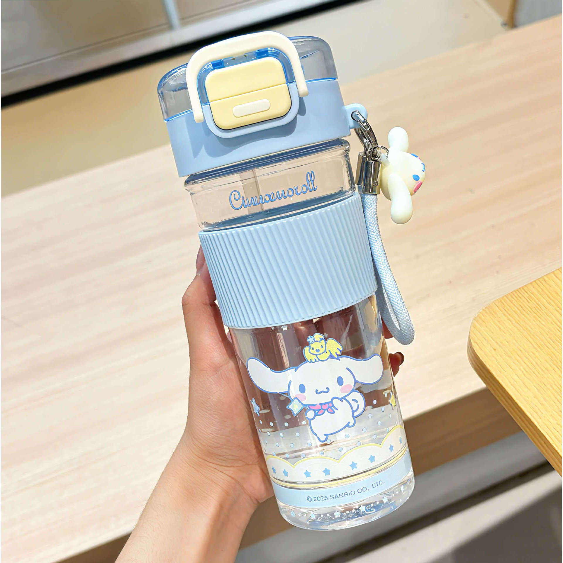 ซินนามอนโรล บลู 650 มล.