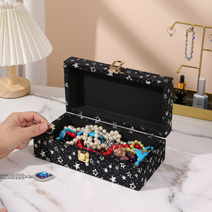 Boîte de rangement en velours en forme d'étoile Master Gu, noir nébuleuse, petite boîte de rangement pour bijoux, boîte de rangement de bureau - Product Image 2