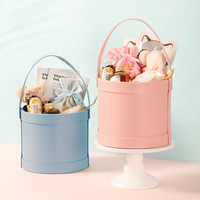 Panier à fleurs en cuir portable, boîte cadeau ronde pour fleurs, panier de Pâques haut de gamme, panier à fleurs en cuir, décoration de cadeau de Pâques