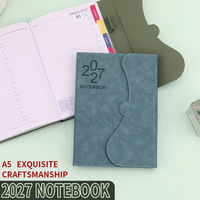Agenda quotidien 2027, carnet de planification 365 jours, calendrier multilingue anglais, espagnol, portugais, italien, planification des voyages
