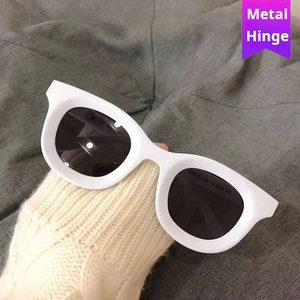 Gafas de Sol Retro Cóncavas Personalizadas 2024, Protección UV400, Montura de PC, Lentes Acrílicas, Estilo Hip Hop, Bisagras Metálicas - Product Image 4