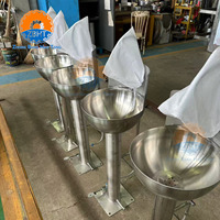 Évier conique à commande au pied en acier inoxydable pour usine de transformation de viande, lavabo conique pour le lavage des mains, équipement sanitaire