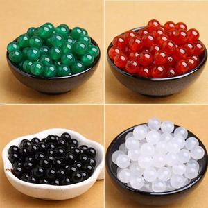 Perles en pierre d'agate naturelle rouge, verte, noire, jaune et blanche en gros pour bracelets et colliers faits main DIY - Product Image 1