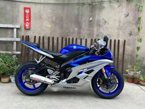 Motocicleta Deportiva Usada de Gasolina YZF-R6 600cc, Motor de Alto Rendimiento y Manejo Preciso - Product Image 3