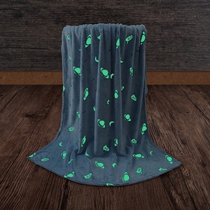 Nouveau Style Style différent bureau école bas quantité minimale de commande flanelle <span class=keywords><strong>dessin</strong></span> <span class=keywords><strong>animé</strong></span> Super doux rose lueur dans la couverture sombre - Product Image 5