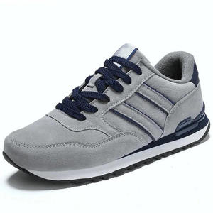 รองเท้าวิ่งผู้ชายรุ่นคลาสสิกใหม่ปี 2025 ดีไซน์เนอร์ รองเท้าวิ่งลำลองแบบผูกเชือก ระบายอากาศได้ดี เหมาะสำหรับกิจกรรมกลางแจ้ง - Product Image 1