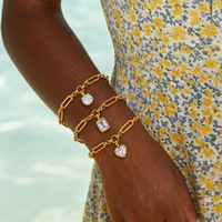 Pulsera de Acero Inoxidable con Baño de Oro PVD de 18K, con Dijes de Corazón, Redondos y Rectangulares con Circonita Cúbica, Pulsera Elegante para Mujer
