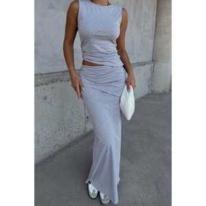 Ensemble de shorts de sport gris basique pour femmes, deux pièces, haut et short, pour l'été, design plissé - Product Image 4