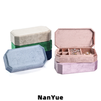 Boîte à bijoux en velours à couvercle rabattable octogonal pour bague, boucles d'oreilles, broche, cadeau, boîte de rangement portable pour bijoux, emballage de bijoux avec logo personnalisé