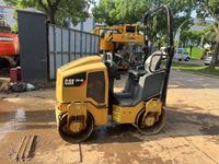 Rouleau Vibratoire Cat CB14B à Double Tambour, Engin de Construction Lourd, Moteur Diesel, Norme d'Émission Euro 6, Pompe à Roulement 16,8 kW