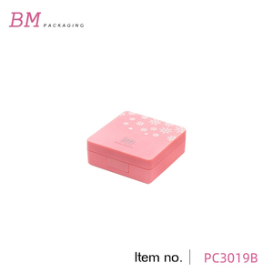 Preciosa caja compacta cuadrada rosa con estampado de copo de nieve para polvos cosméticos con espejo incorporado PC3019B - Product Image 3